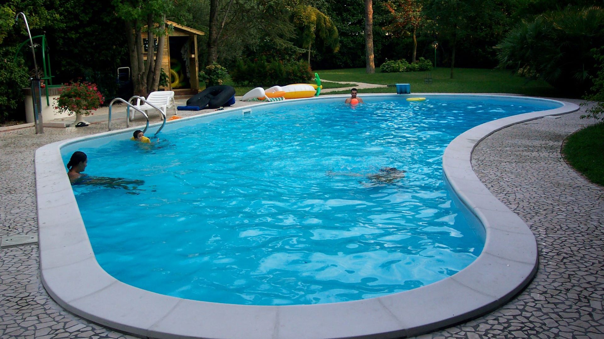 Realizzazione Piscina Esterna